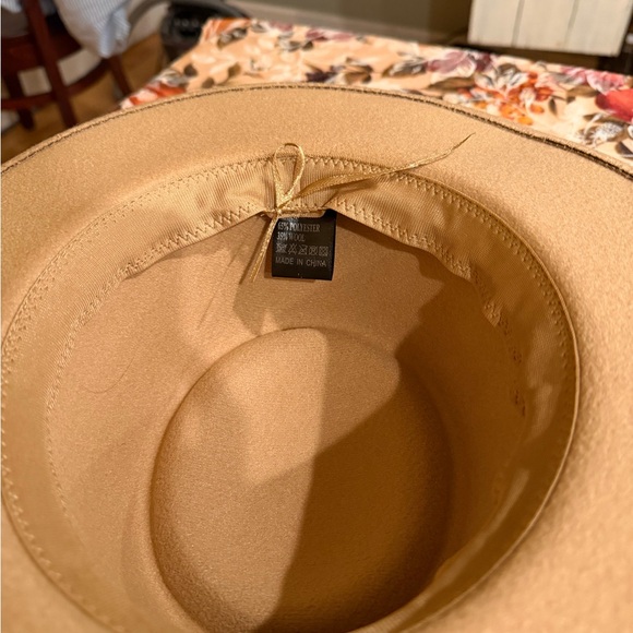 Tan Fedora hat with Black Band - Picture 3 of 3